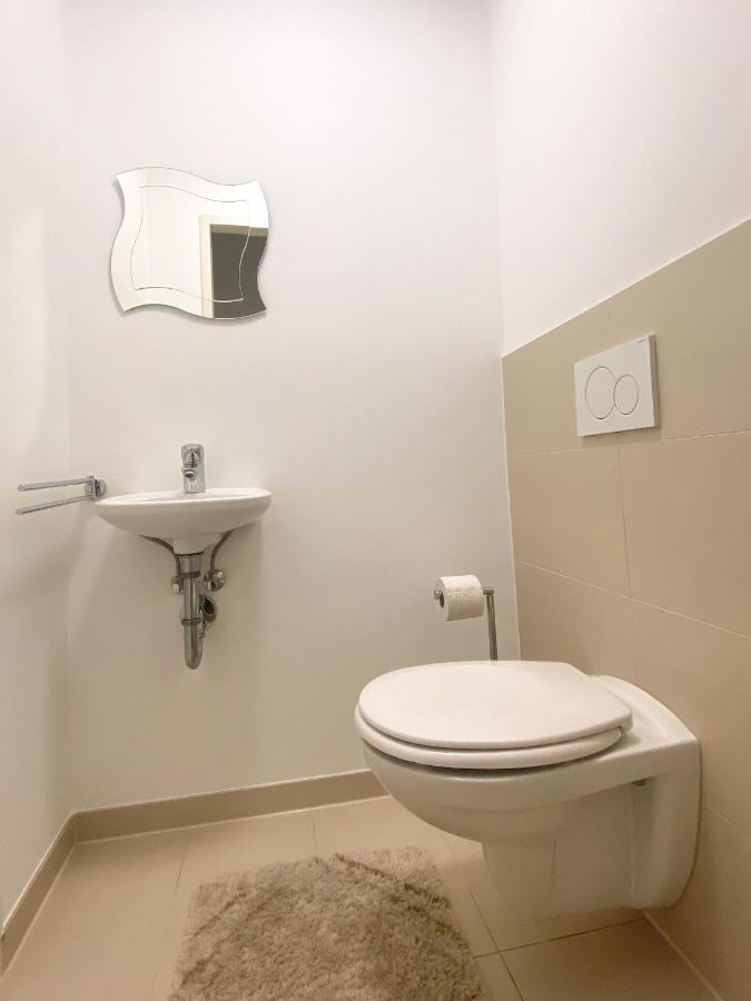 Near Lake Spacious & Furnished Beautiful Appartement